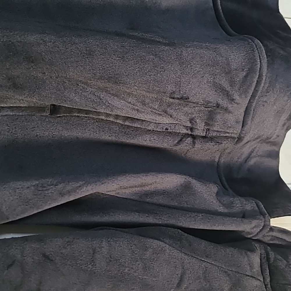 CROFT & BARROW BRAND WOMEN'S PLUS SIZE BLACK LUSH VELOUR 1/4 ZIP JACKET SIZE XL - Picture 2 of 10